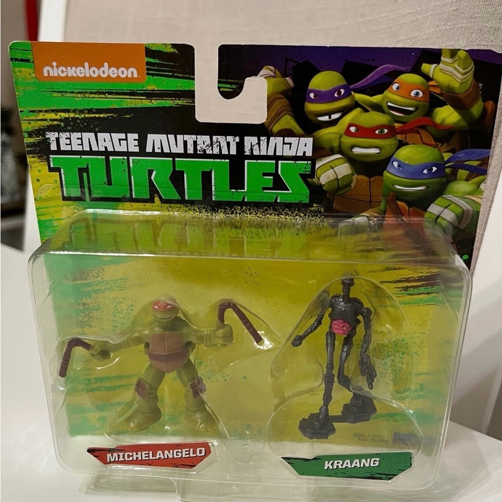 Teenage Mutant Ninja Turtle TMNT Michelangelo And Kraang 2" Collectible Figures